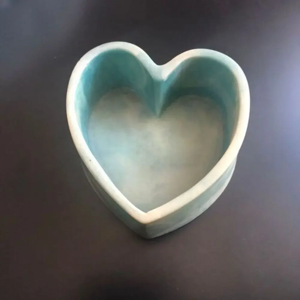 Vintage Heart Shaped Ceramic Trinket Box‎
